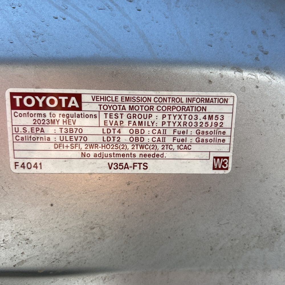 2023 Toyota Tundra Limited HV