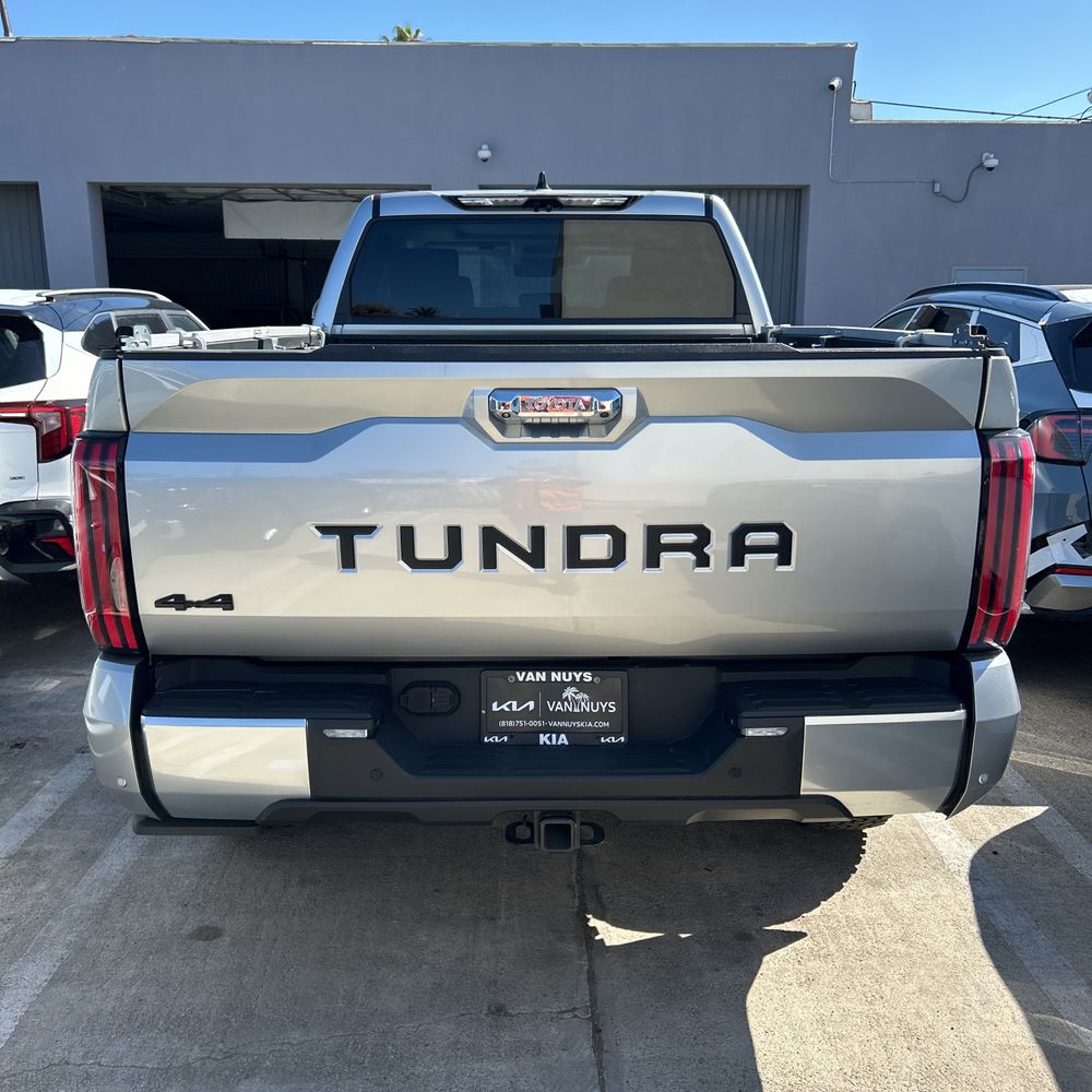 2023 Toyota Tundra Limited HV