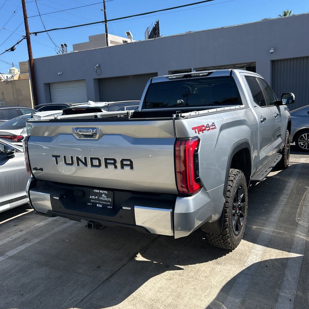 2023 Toyota Tundra Limited HV