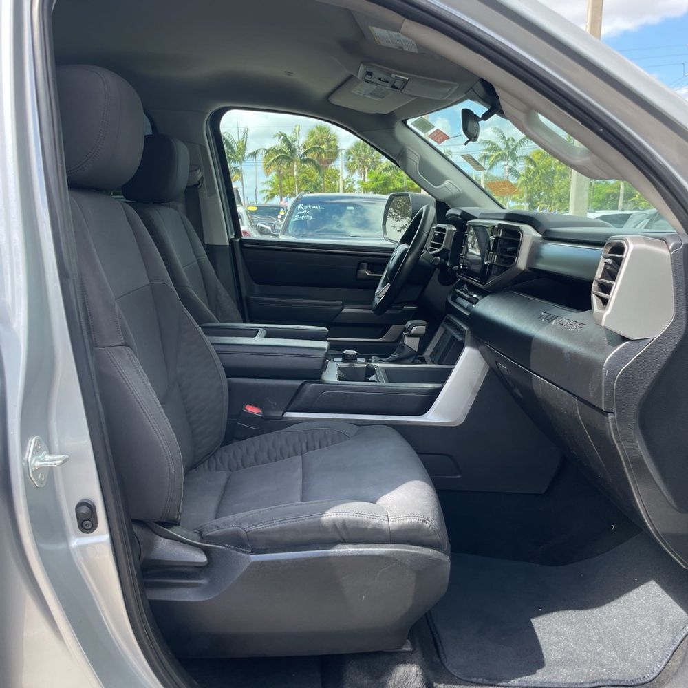 2022 Toyota Tundra SR5