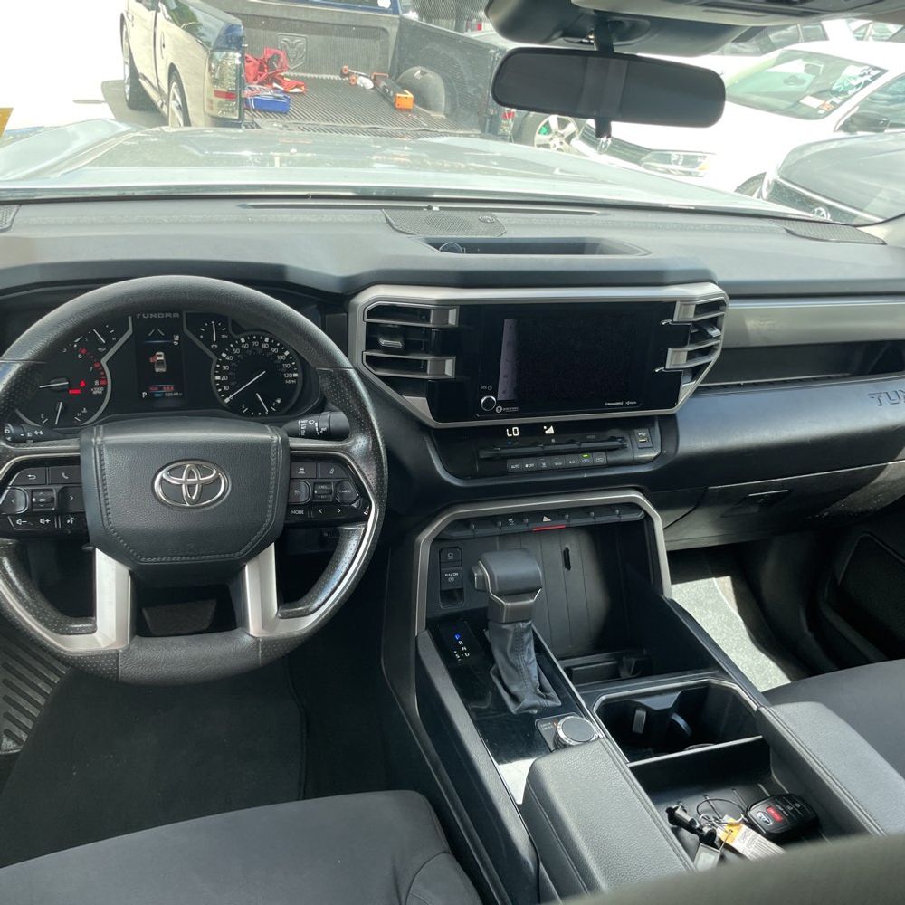 2022 Toyota Tundra SR5