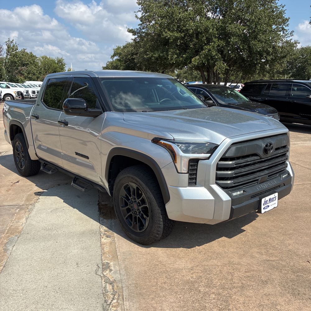 2023 Toyota Tundra SR5