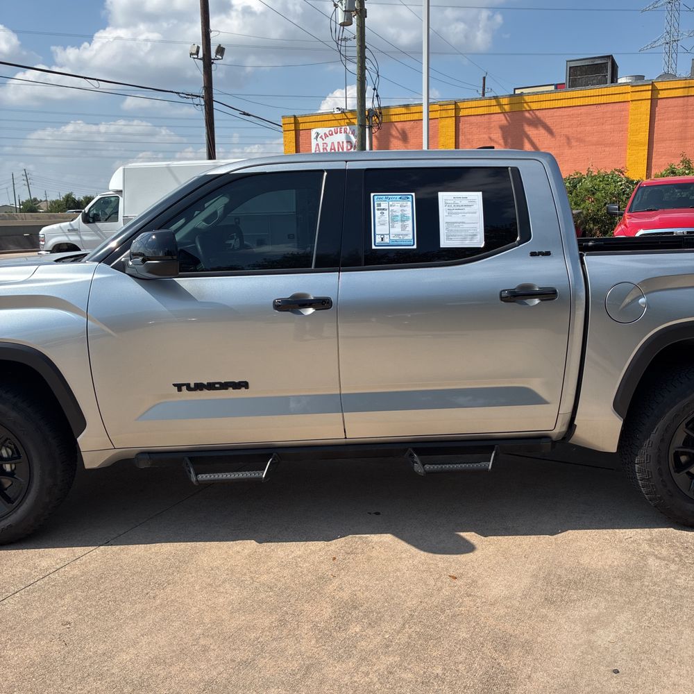 2023 Toyota Tundra SR5