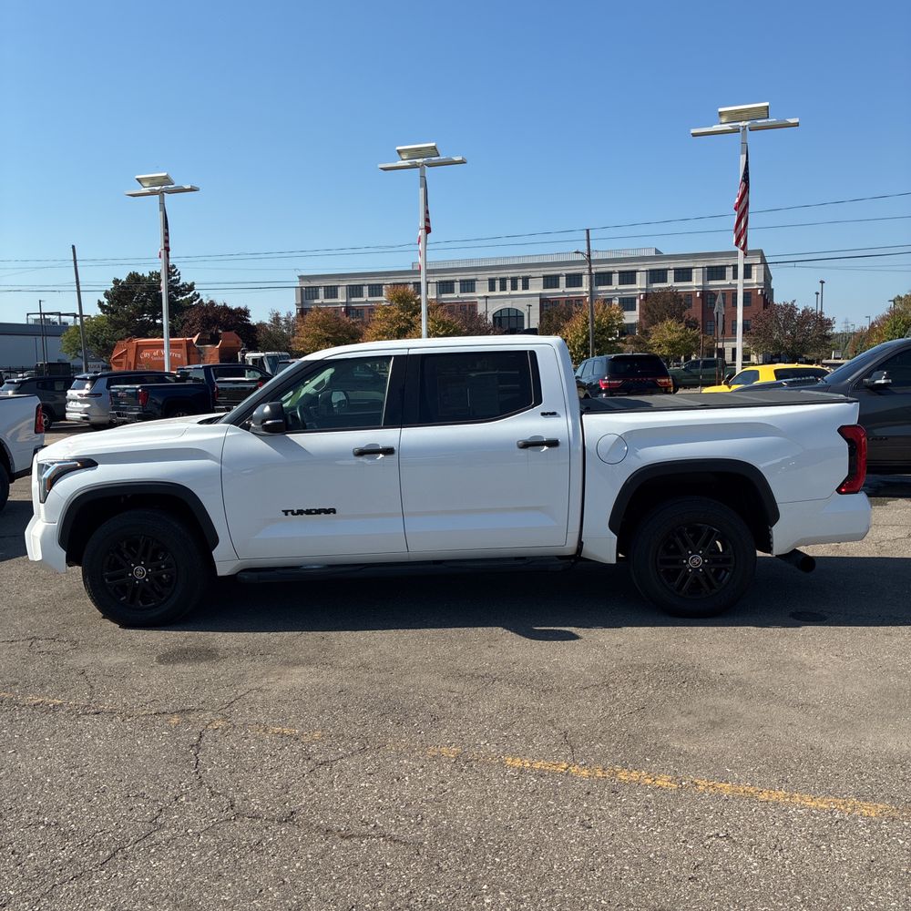 2022 Toyota Tundra SR5