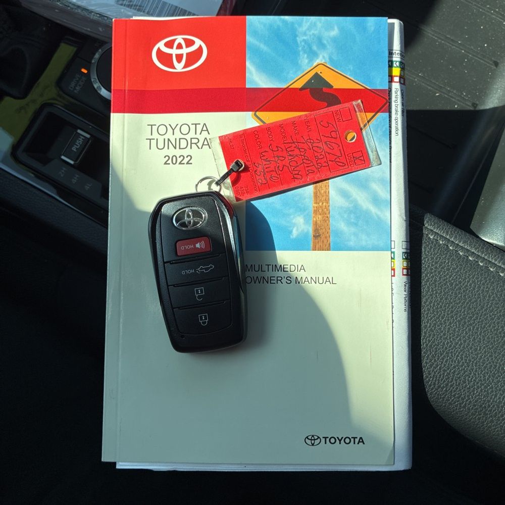 2022 Toyota Tundra SR5