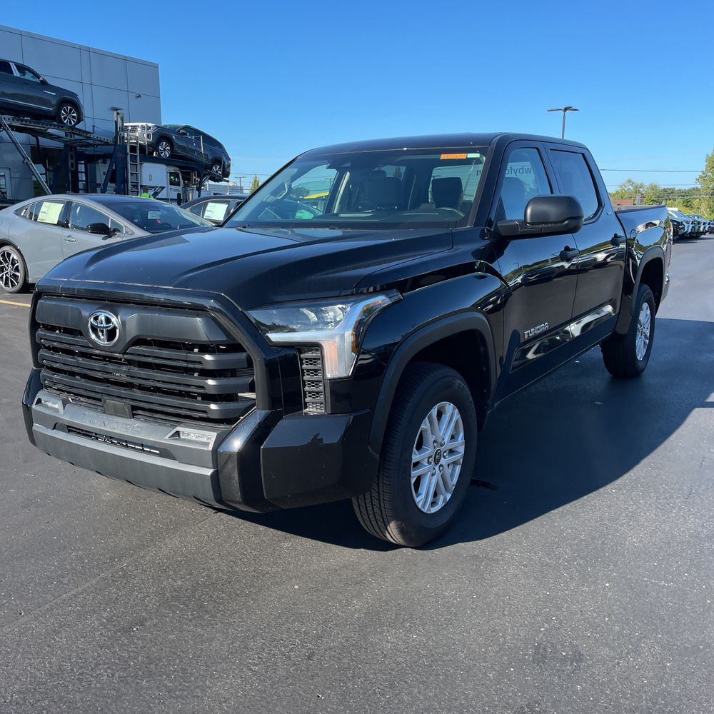 2024 Toyota Tundra SR5
