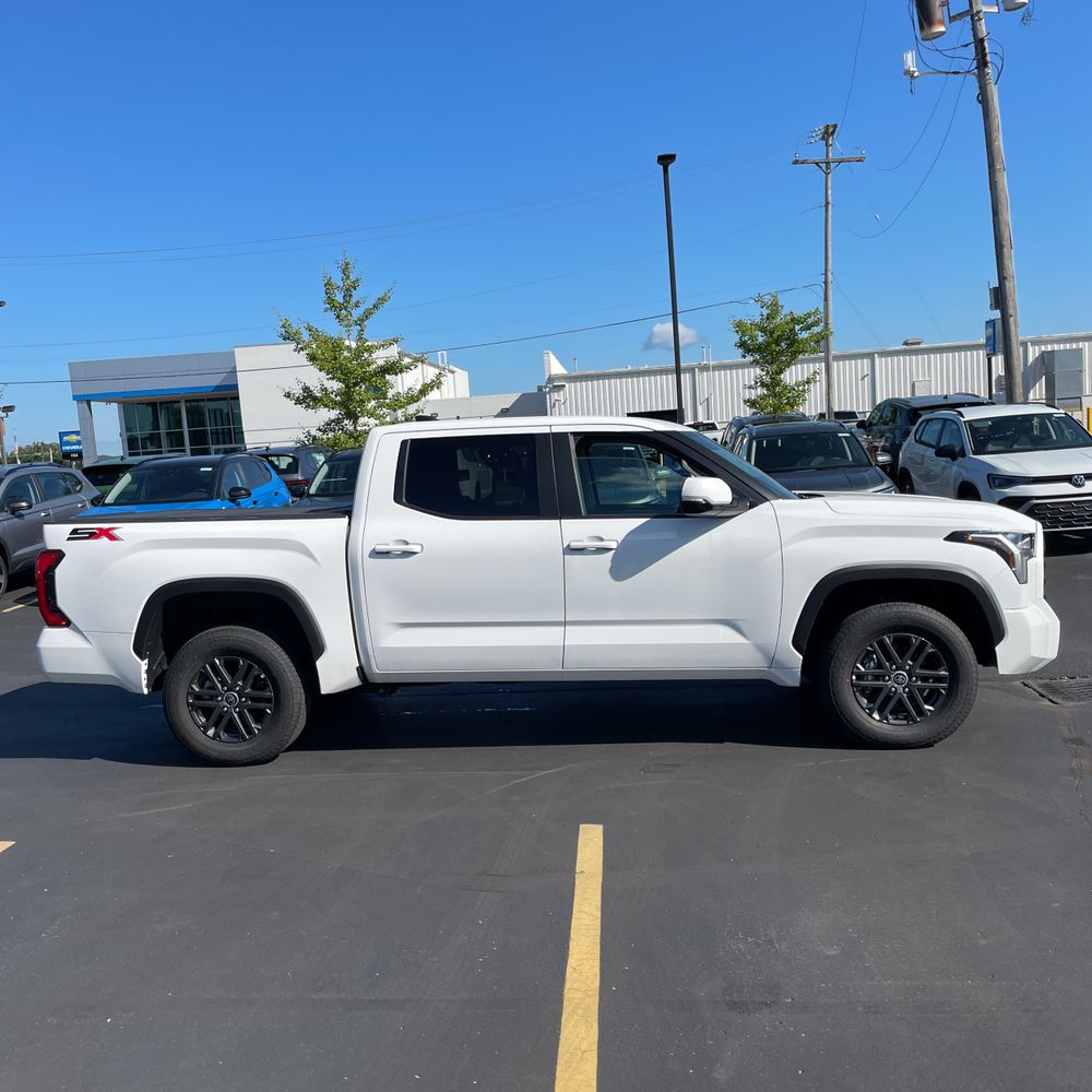 2024 Toyota Tundra SR5