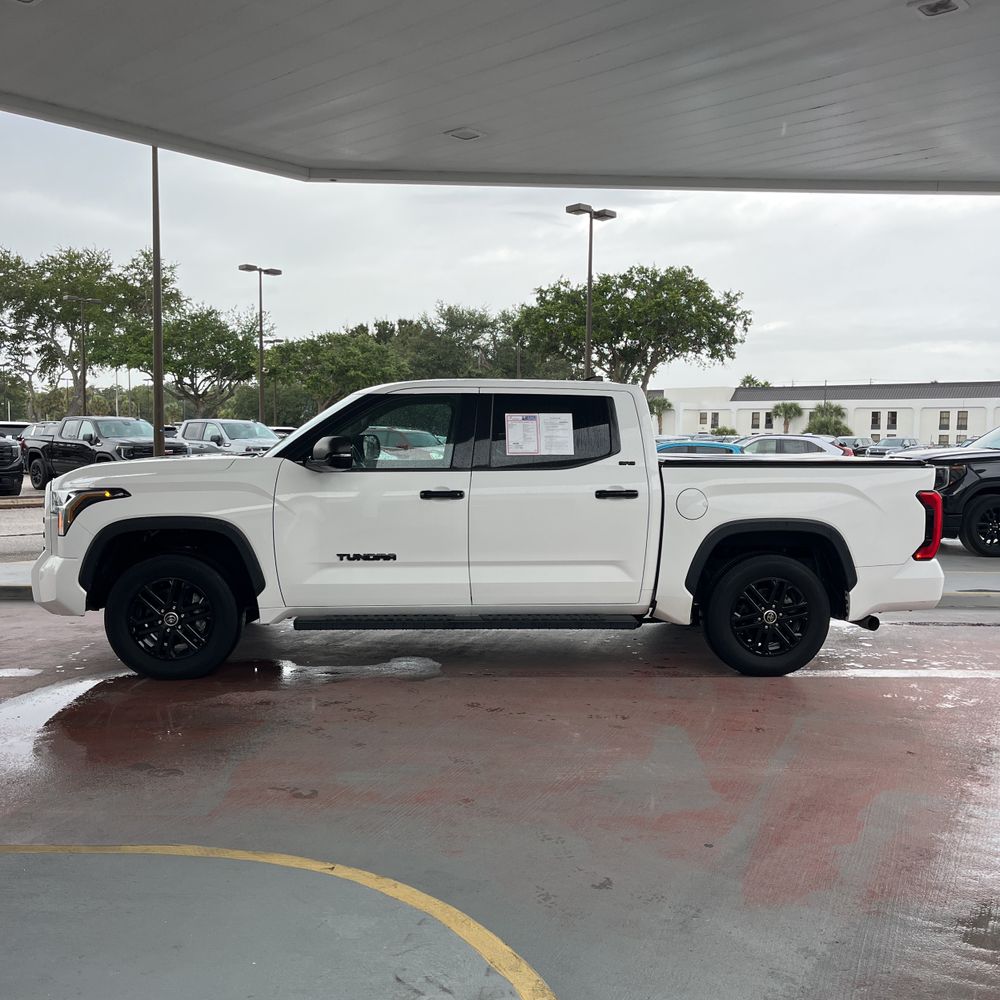 2022 Toyota Tundra SR5