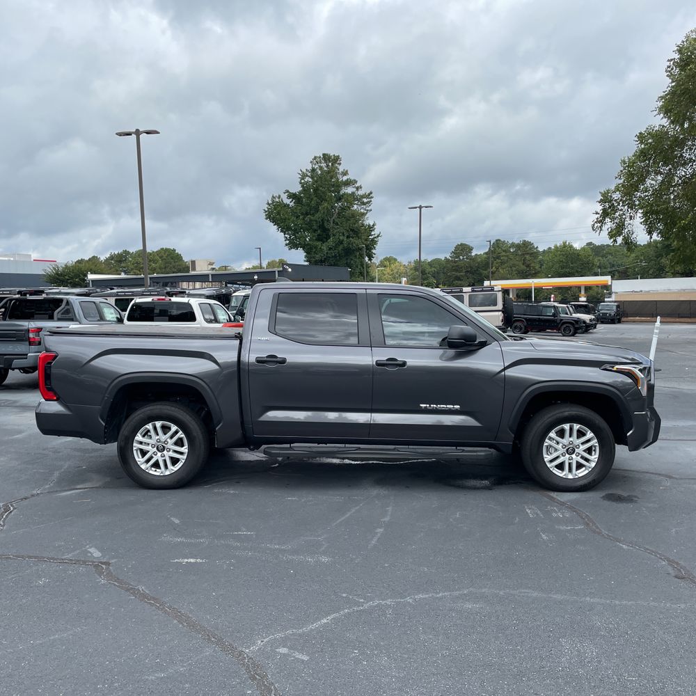 2025 Toyota Tundra SR5