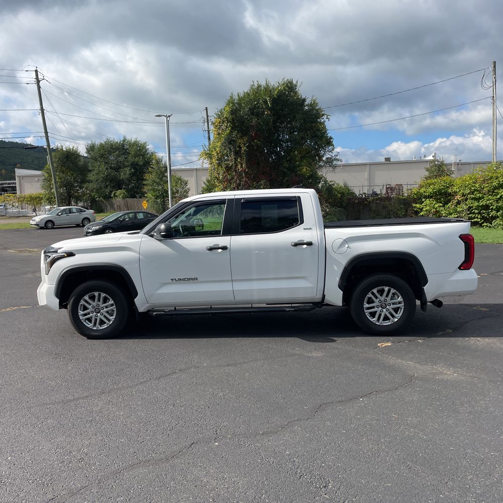 2025 Toyota Tundra SR5