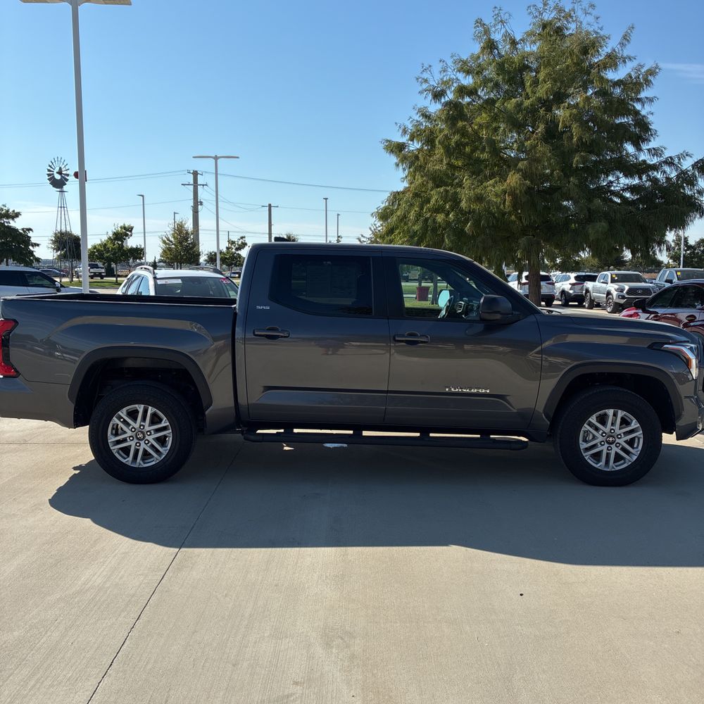 2025 Toyota Tundra SR5
