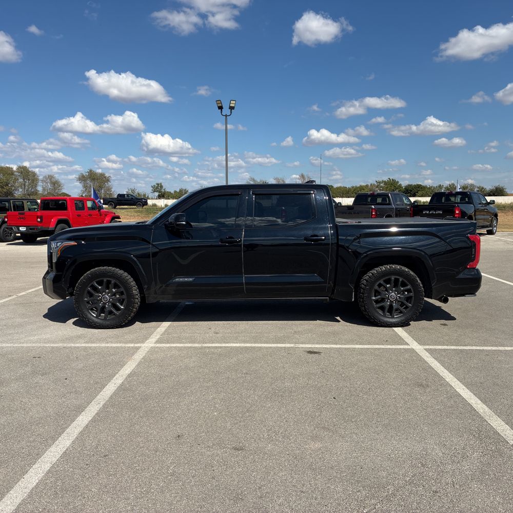2022 Toyota Tundra Platinum