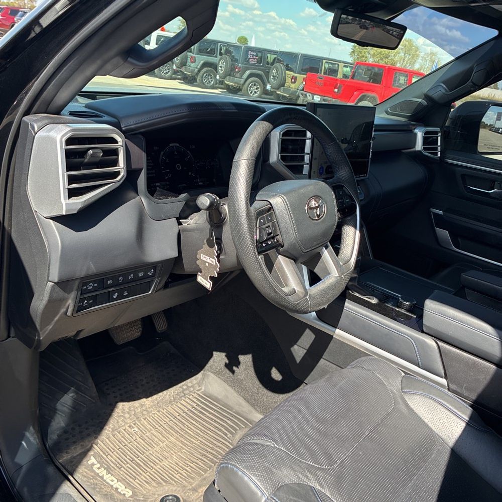 2022 Toyota Tundra Platinum
