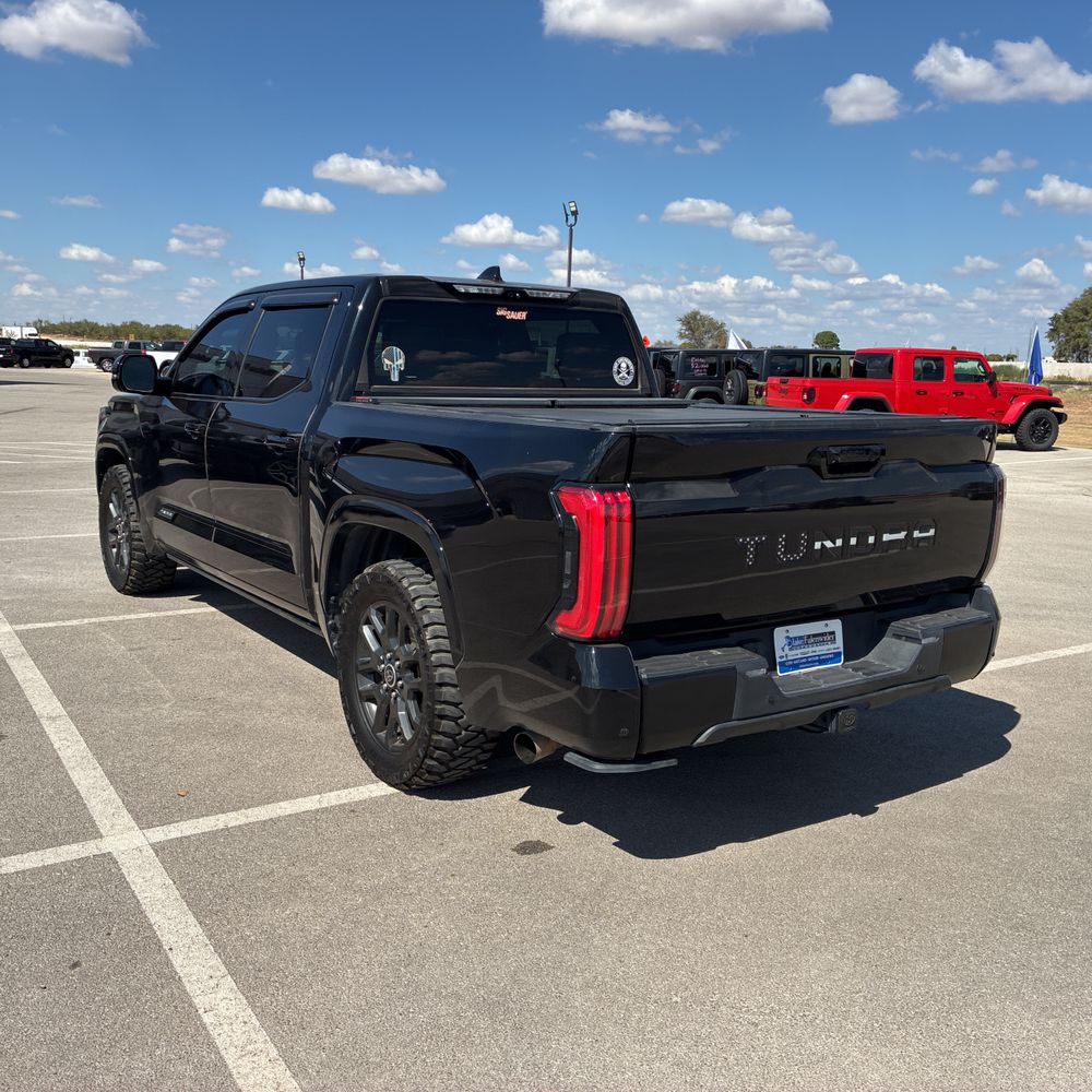 2022 Toyota Tundra Platinum