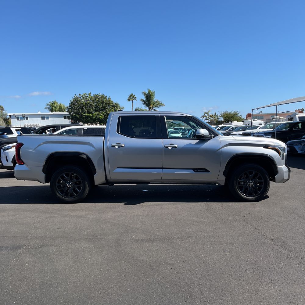 2023 Toyota Tundra Platinum