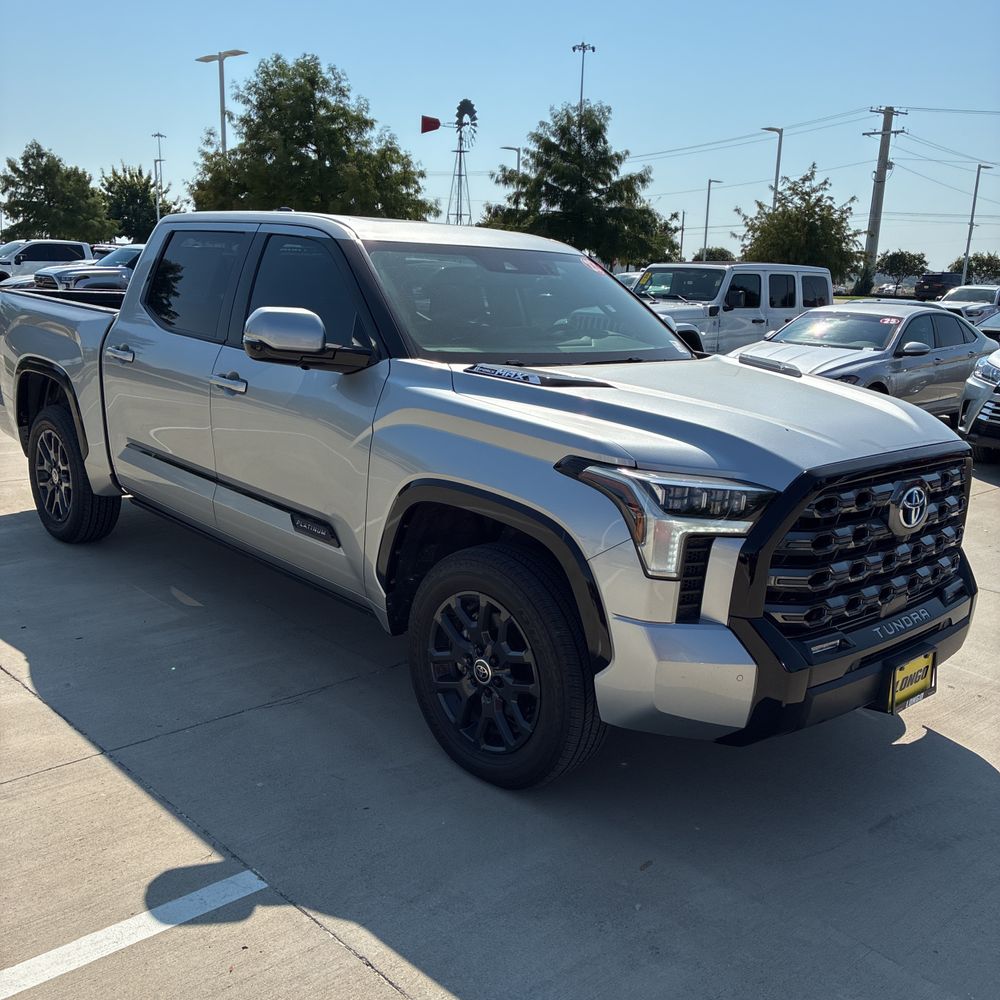2023 Toyota Tundra Platinum HV