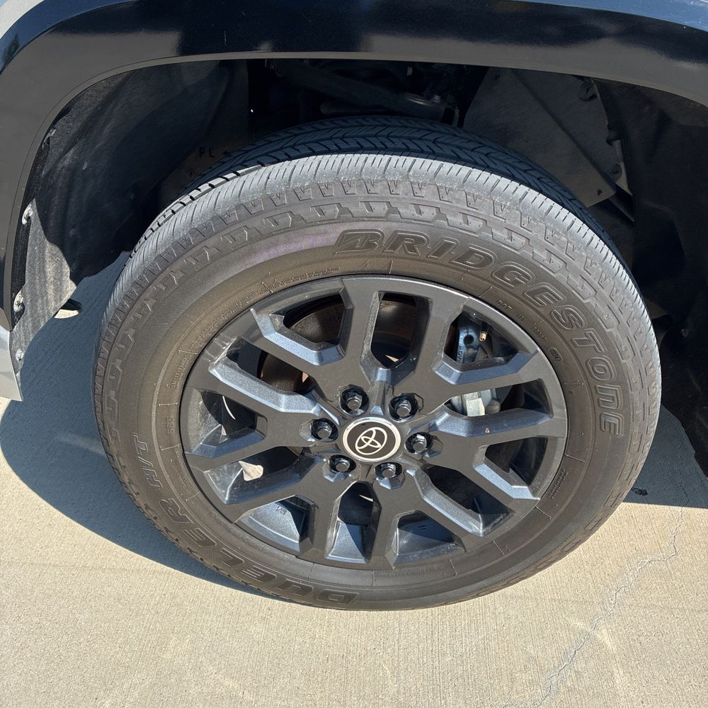 2023 Toyota Tundra Platinum HV