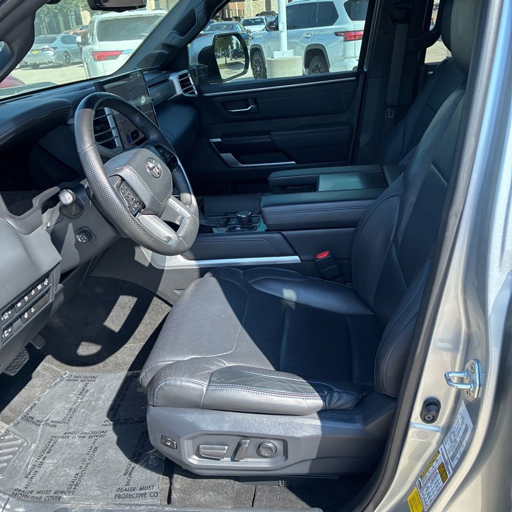 2023 Toyota Tundra Platinum HV