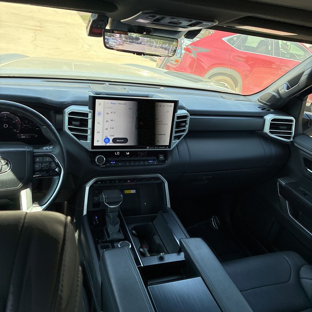 2023 Toyota Tundra Platinum HV