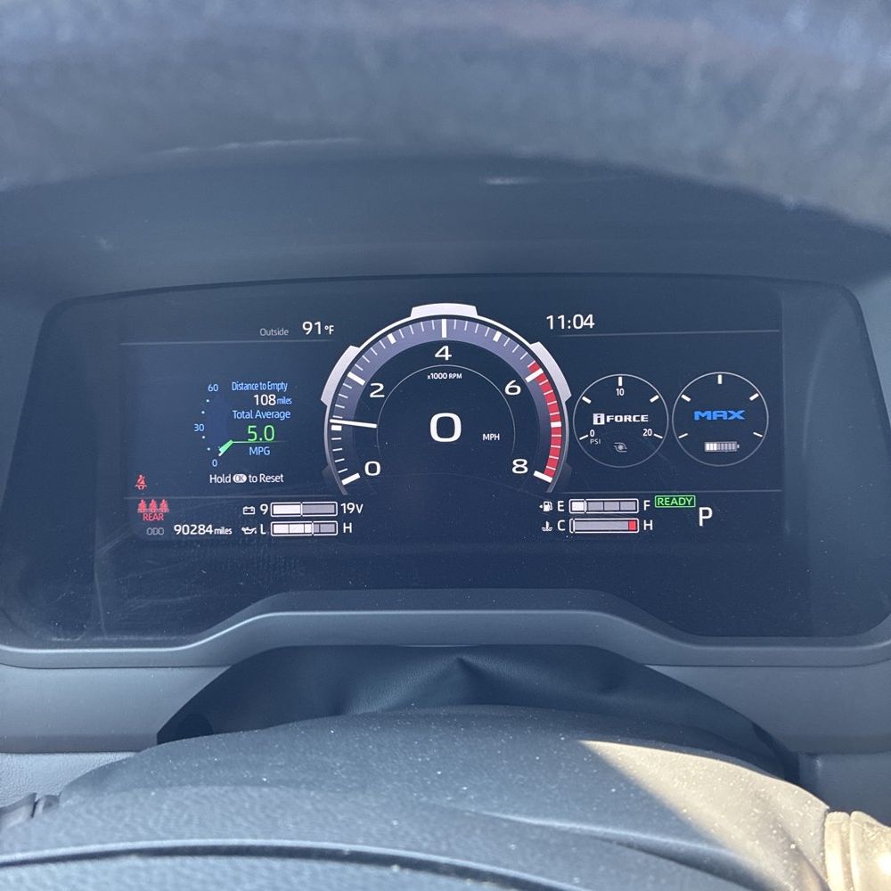 2023 Toyota Tundra Platinum HV