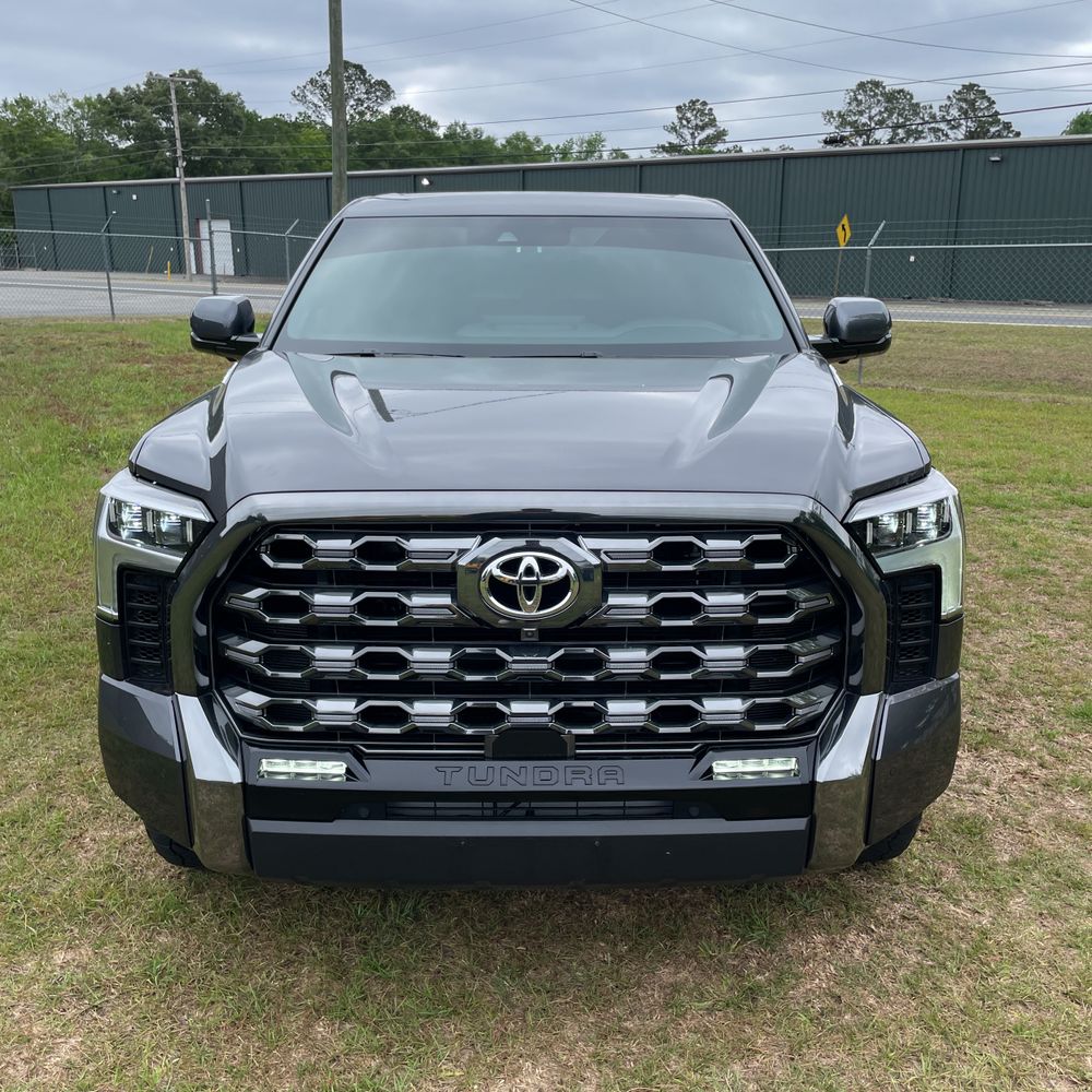 2025 Toyota Tundra Platinum HV