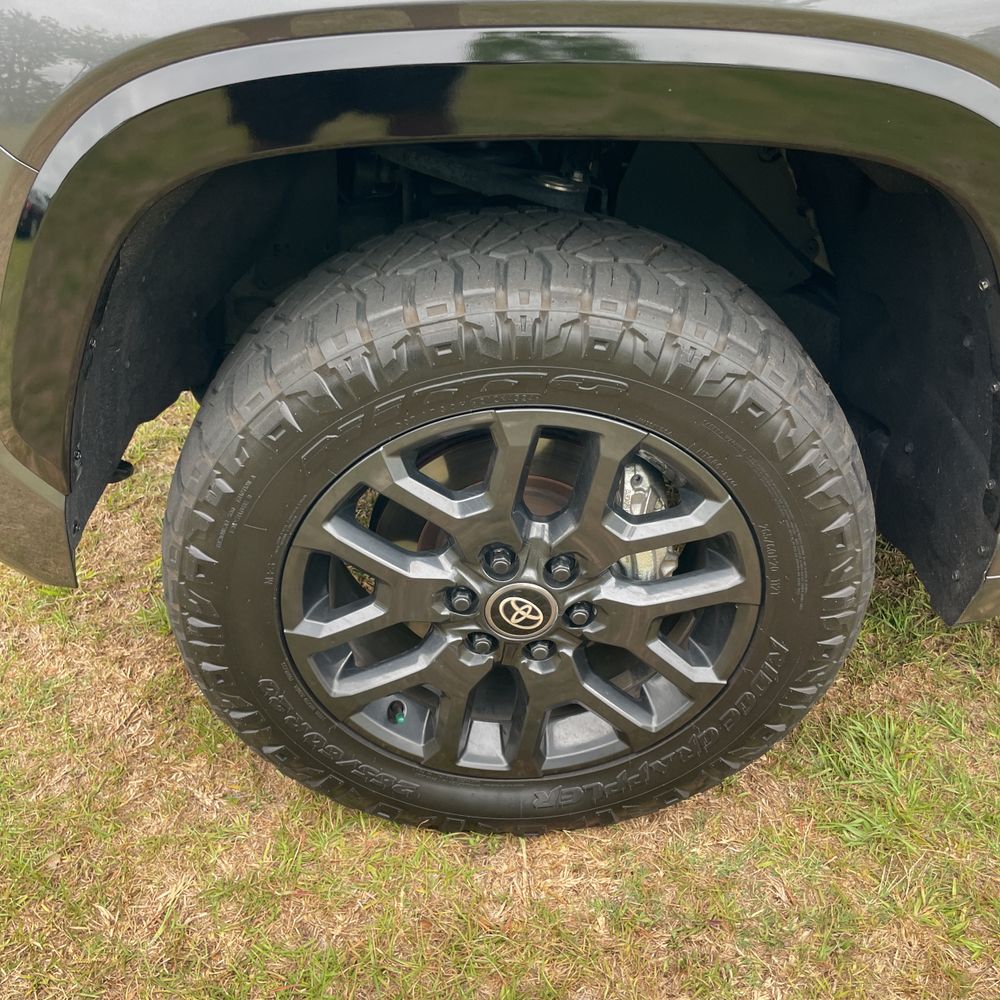 2025 Toyota Tundra Platinum HV