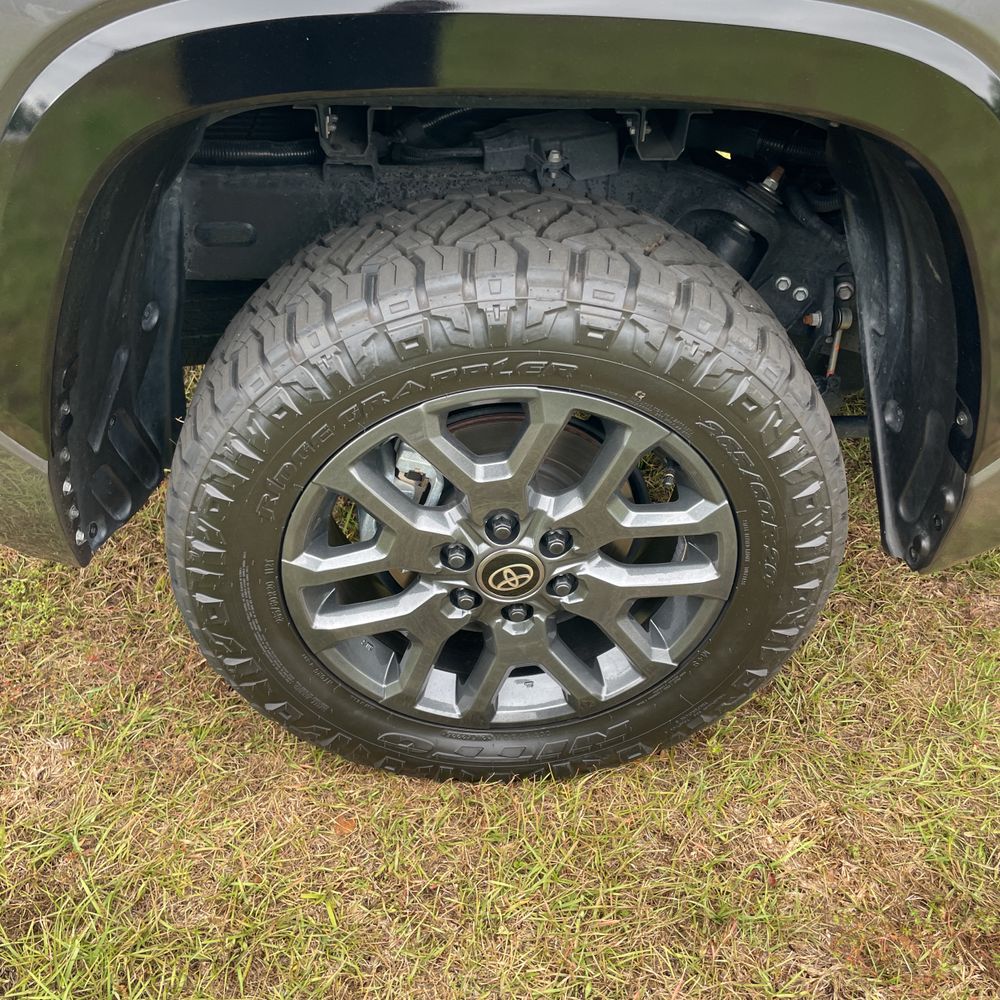 2025 Toyota Tundra Platinum HV