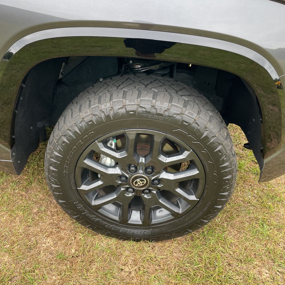 2025 Toyota Tundra Platinum HV