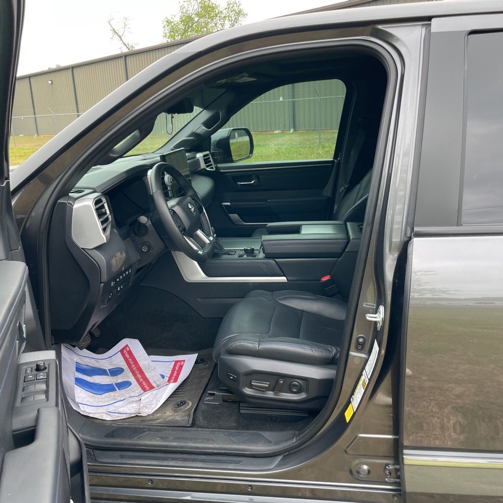 2025 Toyota Tundra Platinum HV
