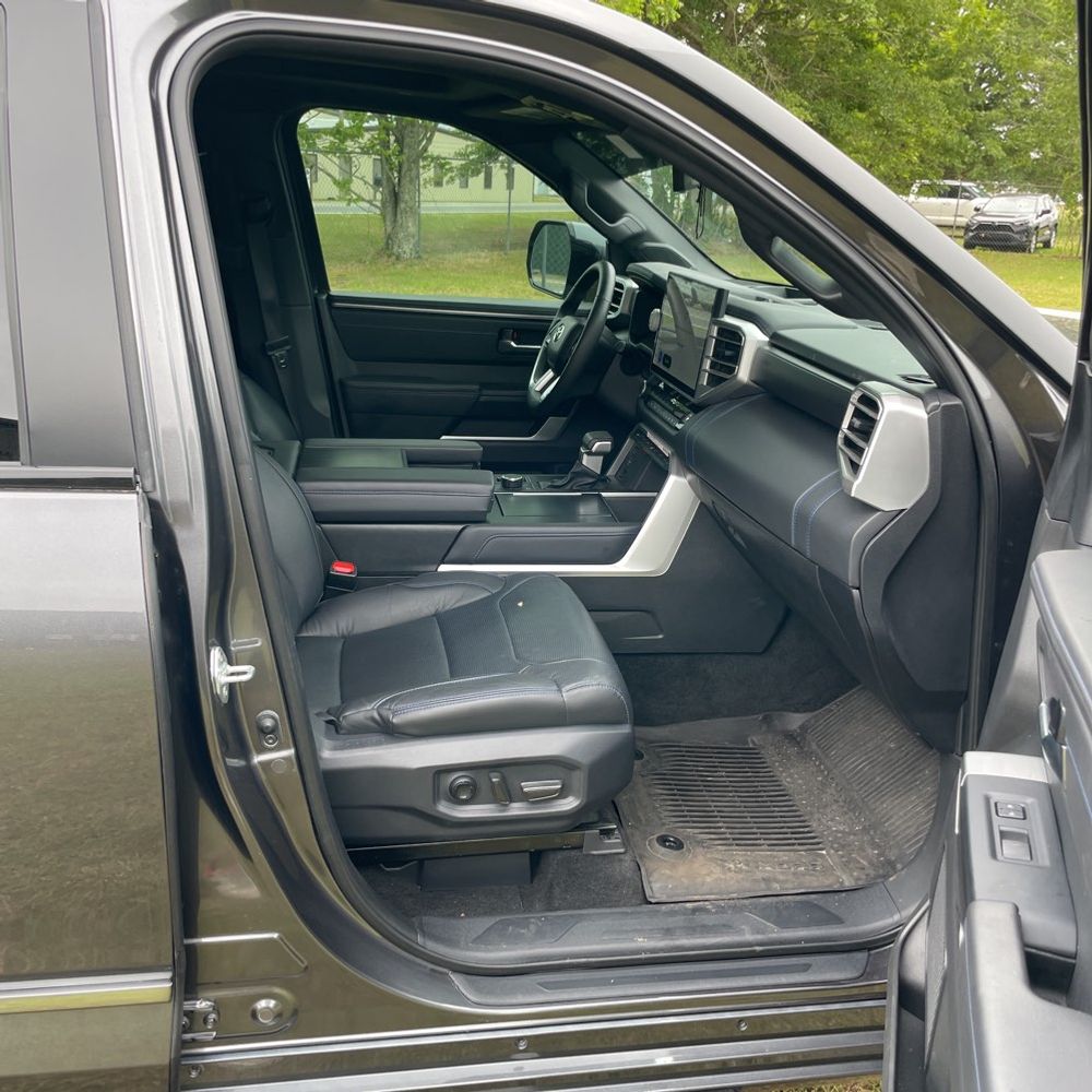 2025 Toyota Tundra Platinum HV