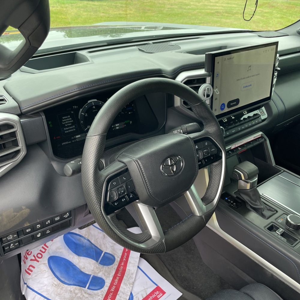 2025 Toyota Tundra Platinum HV