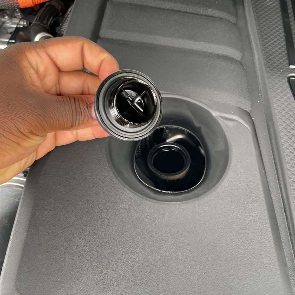2025 Toyota Tundra Platinum HV