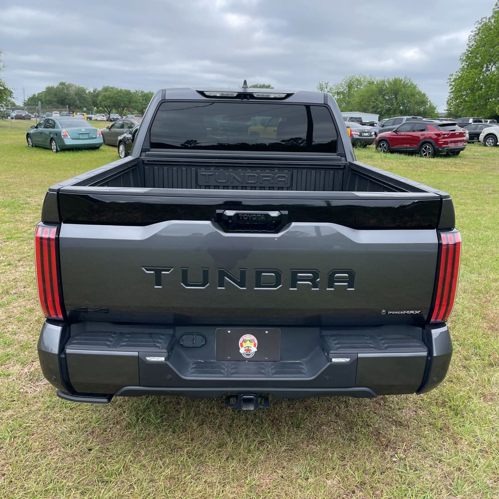 2025 Toyota Tundra Platinum HV
