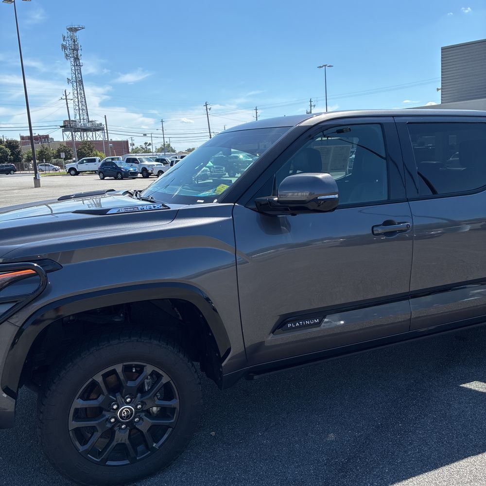 2022 Toyota Tundra Platinum HV