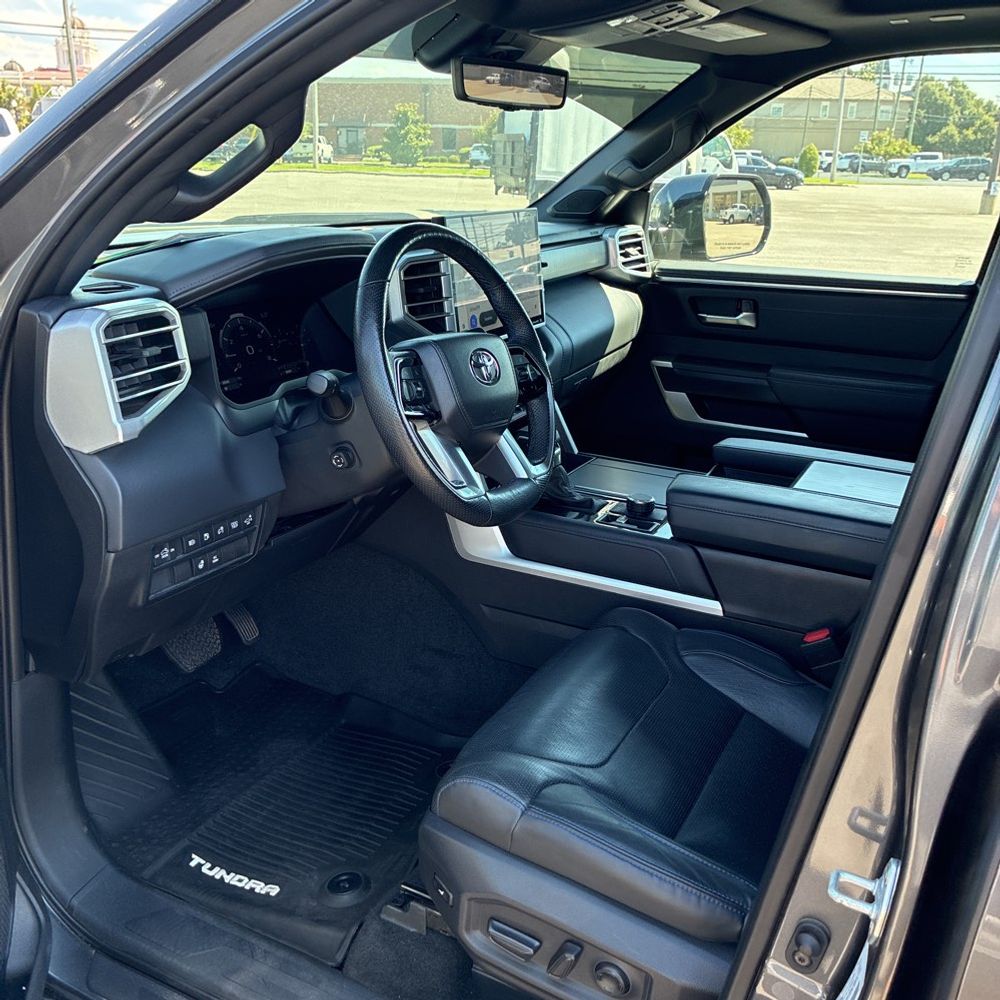 2022 Toyota Tundra Platinum HV