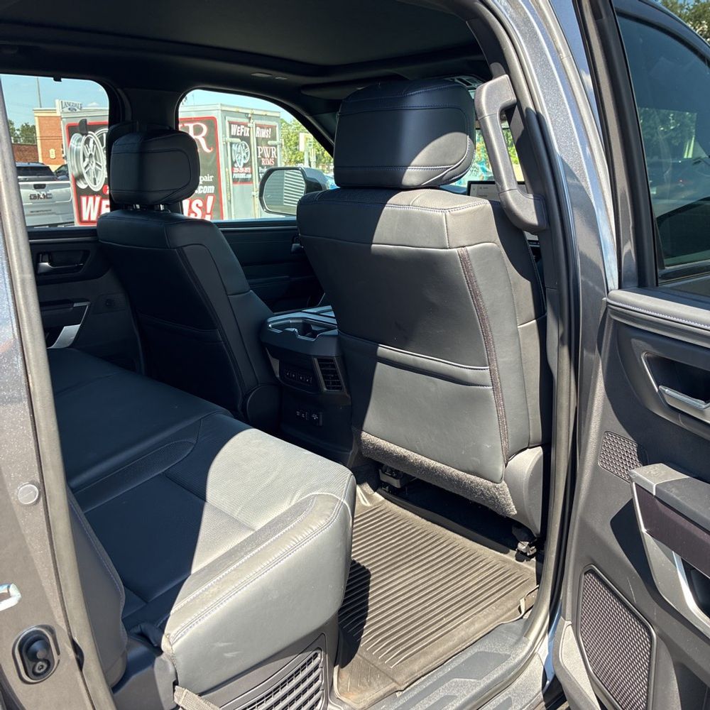2022 Toyota Tundra Platinum HV