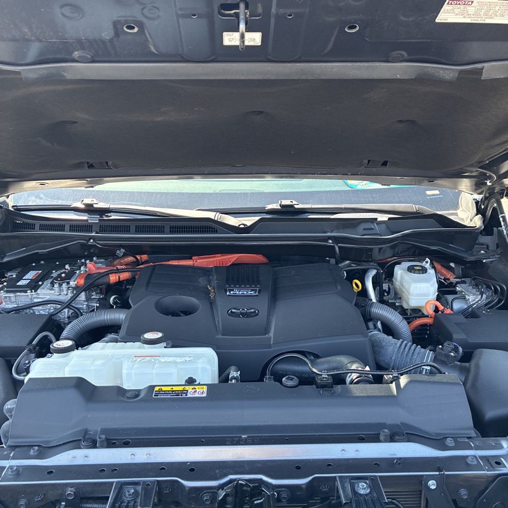 2022 Toyota Tundra Platinum HV