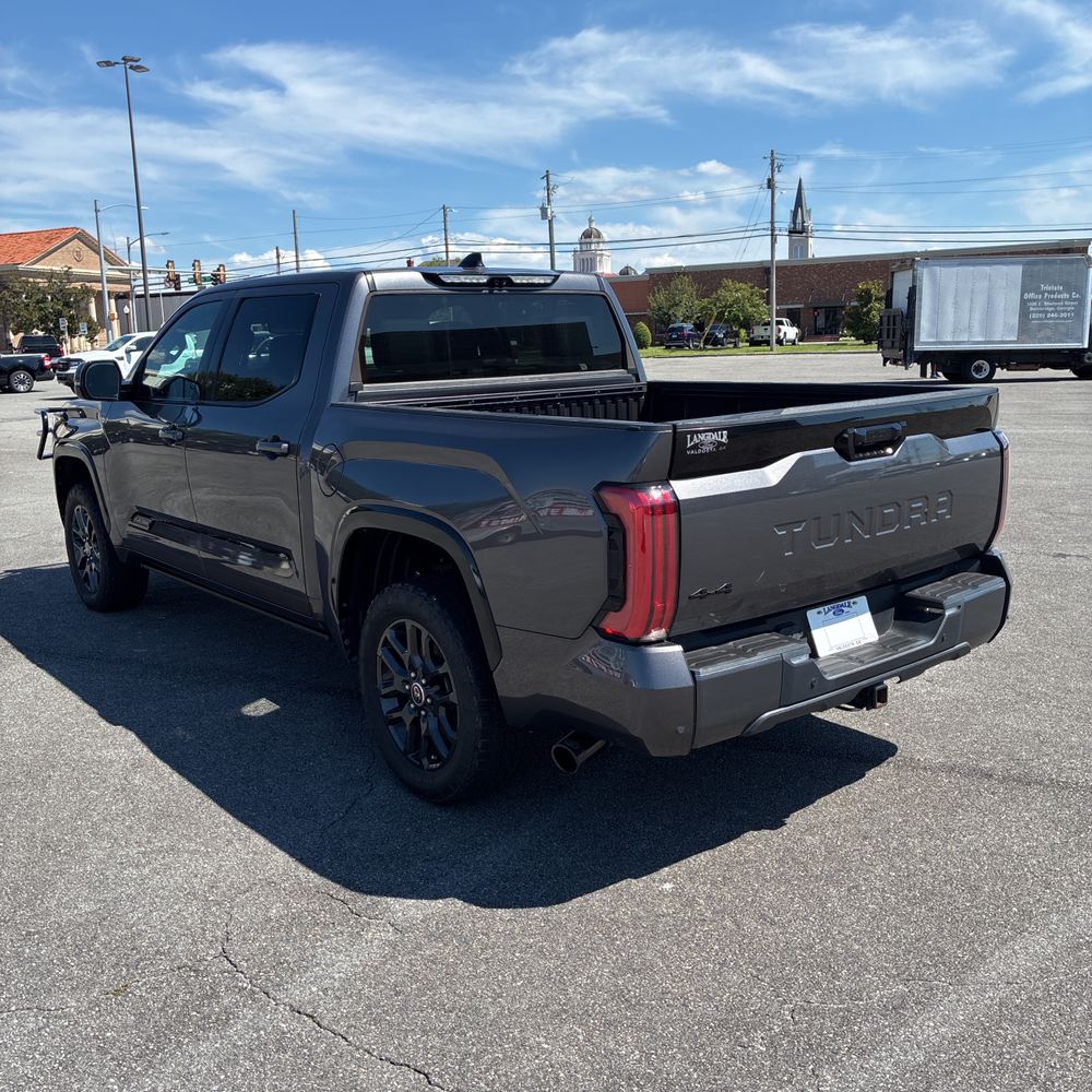 2022 Toyota Tundra Platinum HV
