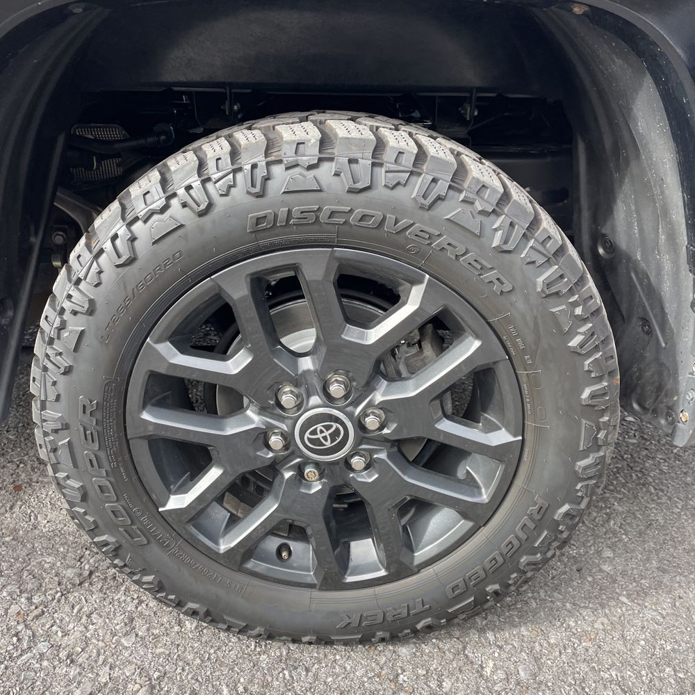 2023 Toyota Tundra Platinum HV