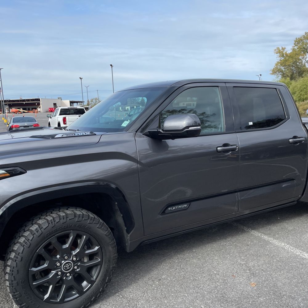 2023 Toyota Tundra Platinum HV