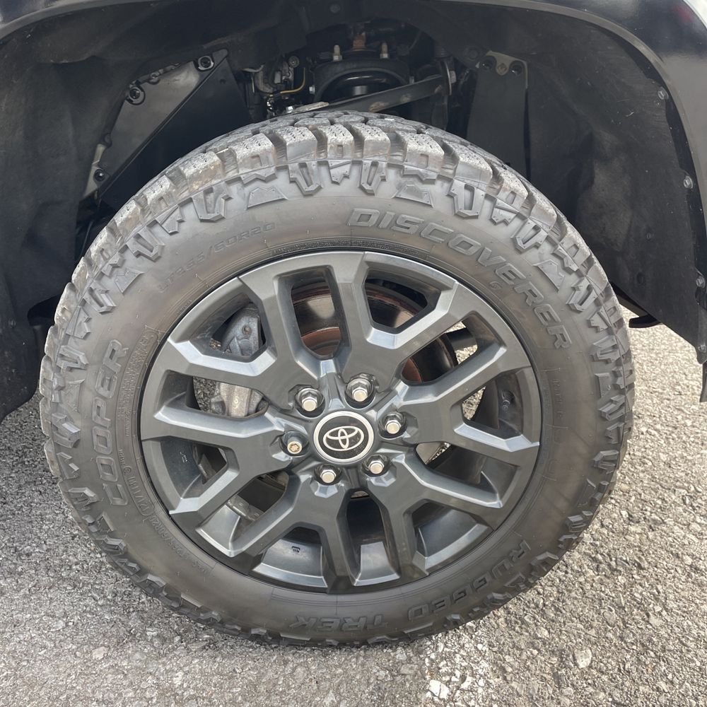 2023 Toyota Tundra Platinum HV