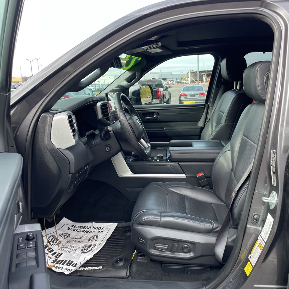 2023 Toyota Tundra Platinum HV