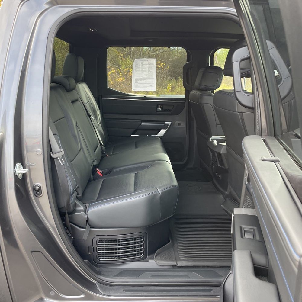 2023 Toyota Tundra Platinum HV
