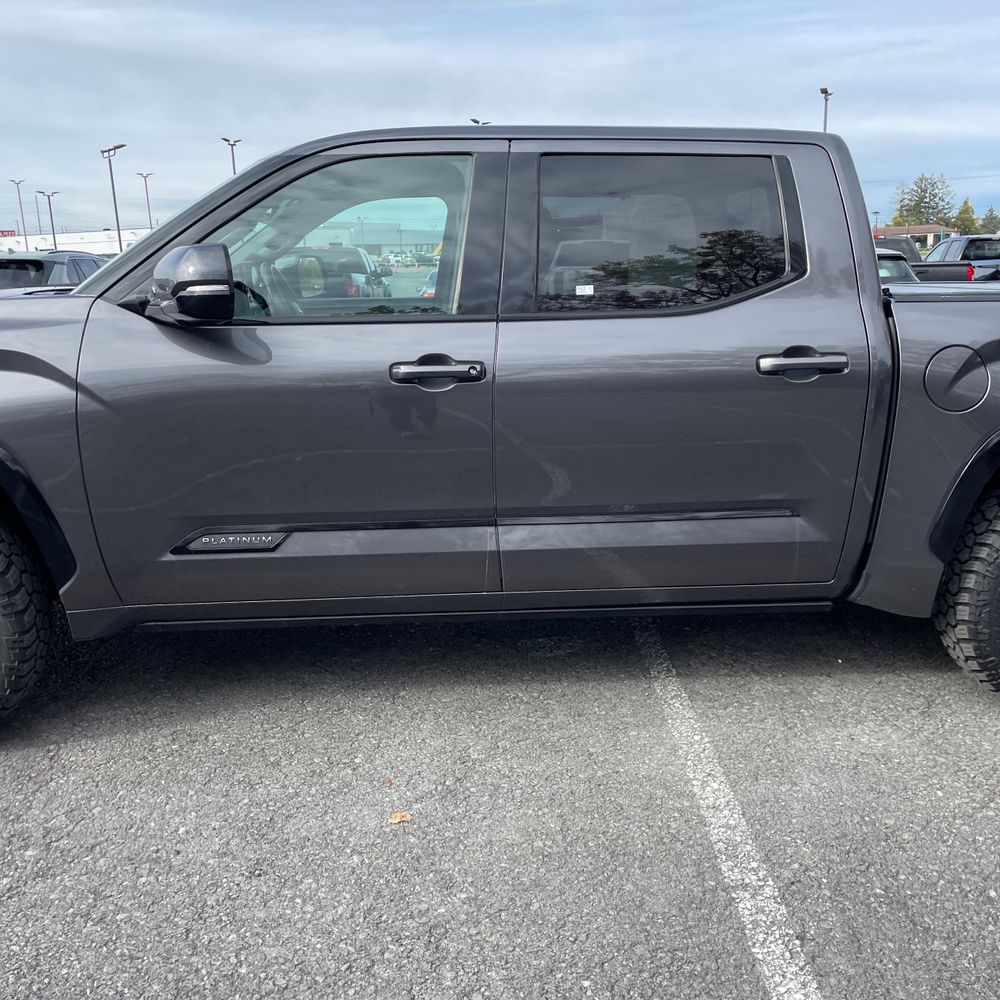 2023 Toyota Tundra Platinum HV
