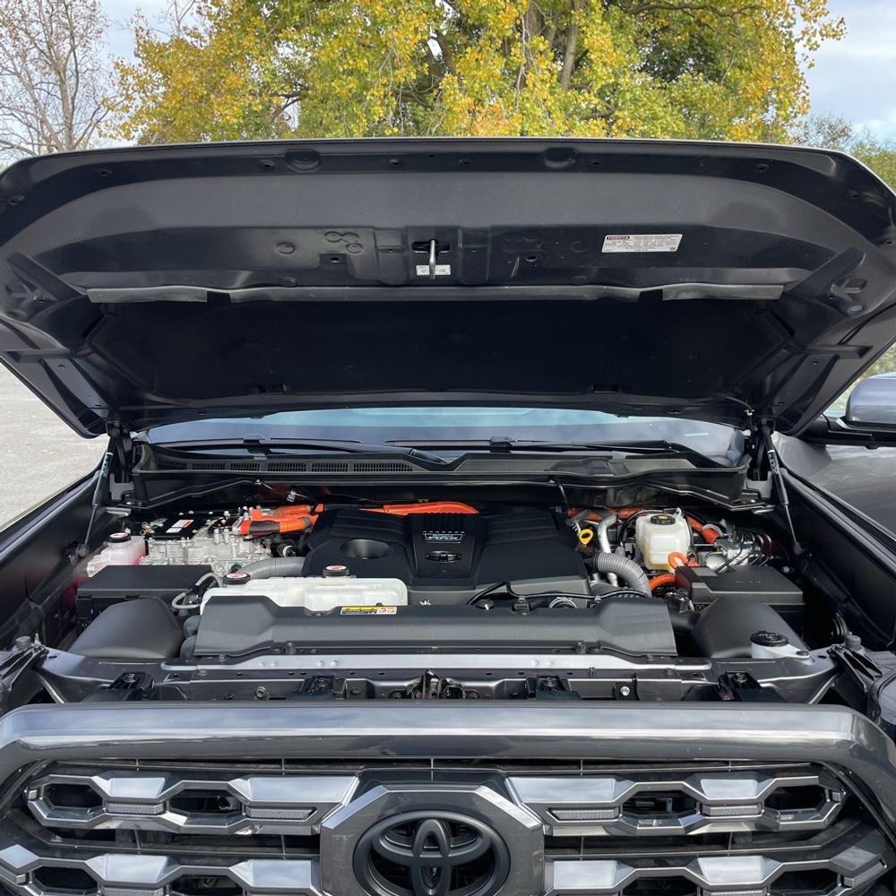 2023 Toyota Tundra Platinum HV