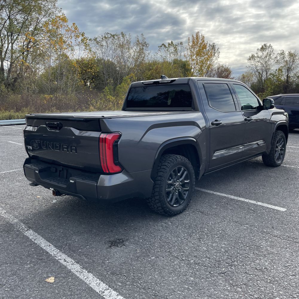 2023 Toyota Tundra Platinum HV
