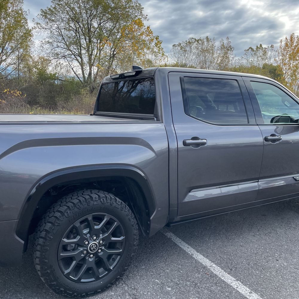 2023 Toyota Tundra Platinum HV