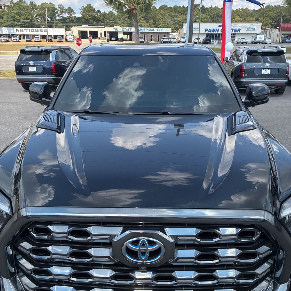 2024 Toyota Tundra Platinum HV