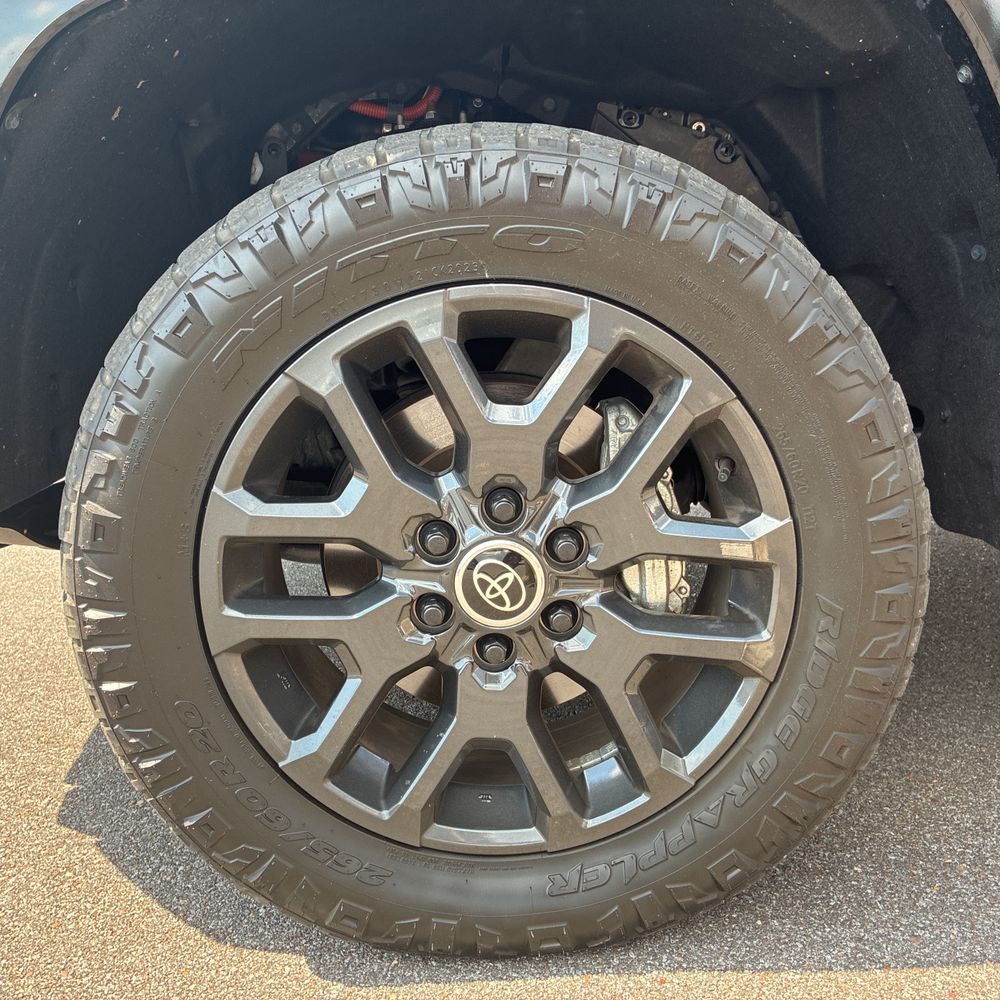 2024 Toyota Tundra Platinum HV