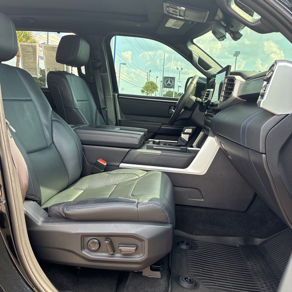 2024 Toyota Tundra Platinum HV